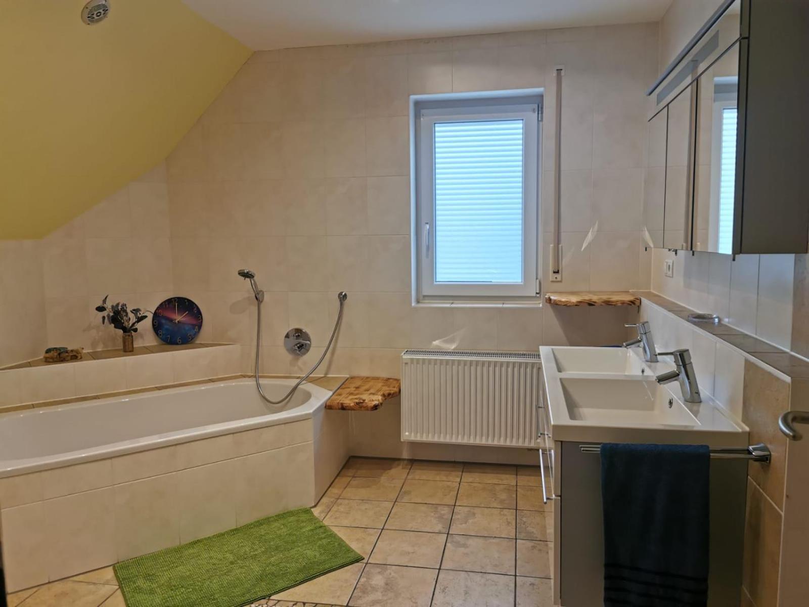 Gaestehaus Zum Gesundheitszentrum Matz Sulzdorf an der Lederhecke Exteriör bild